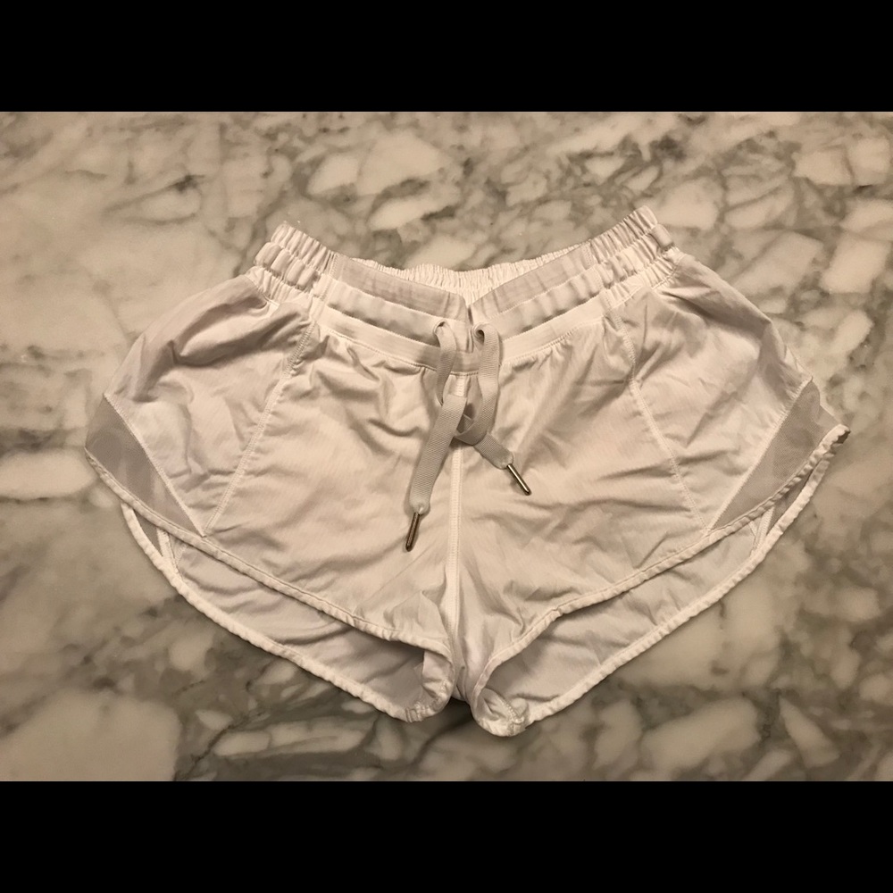 Lululemon Shorts White Size 4 to 6